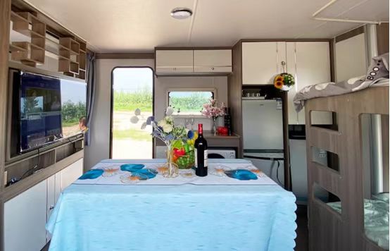 عربة تخييم ذات مصد سحب