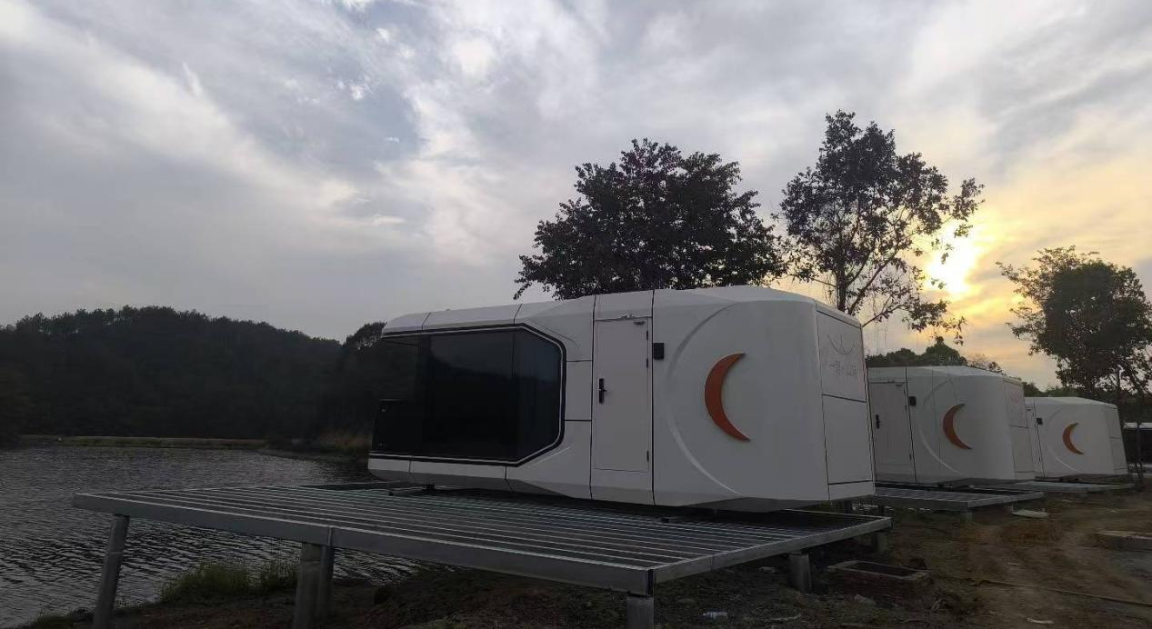 بيت كبسولة الفضاء