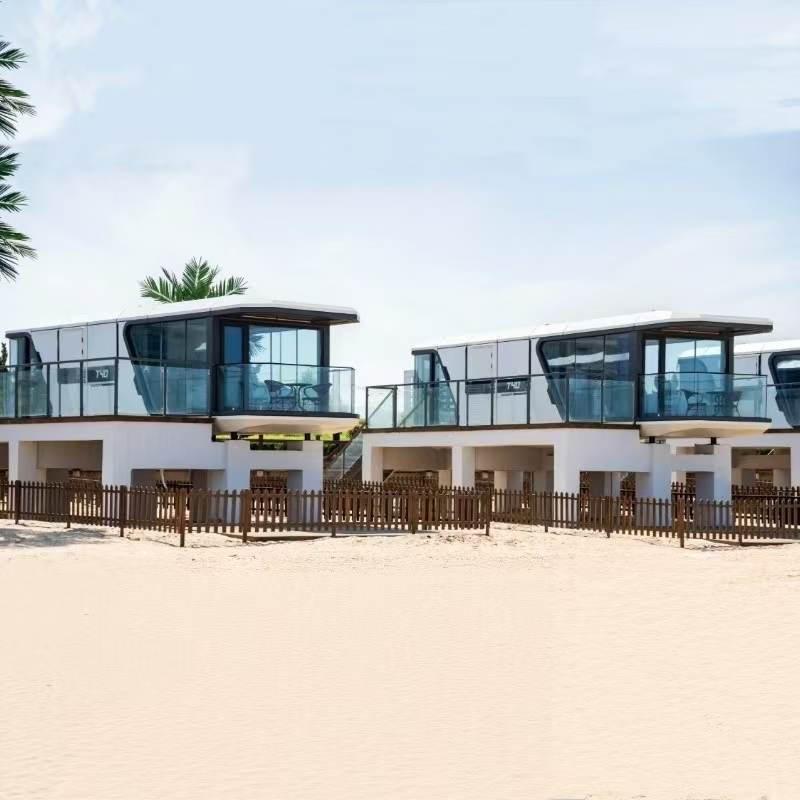 เคลียร์ แคปซูล เฮาส์