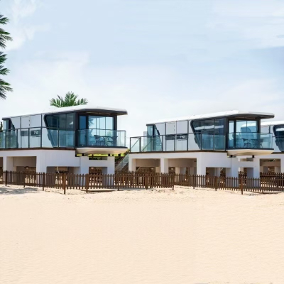 Maison capsule transparente